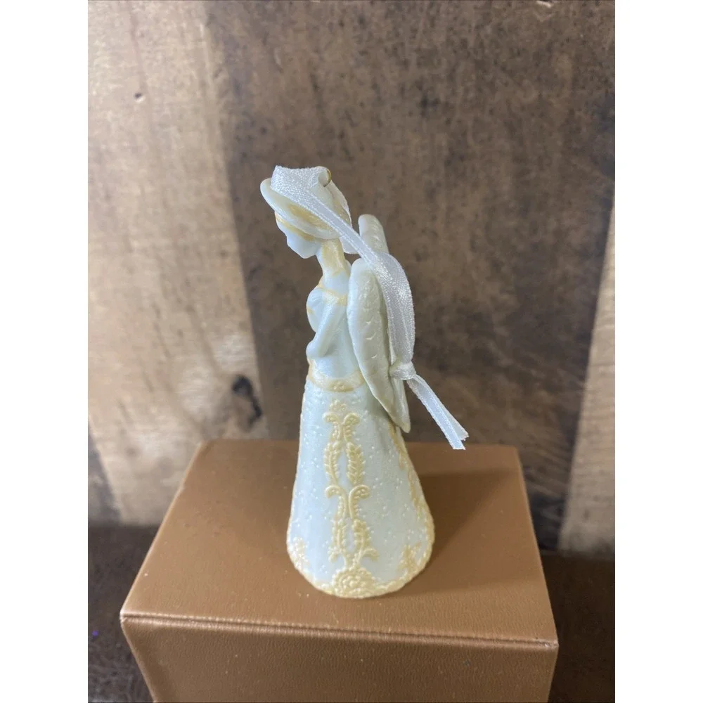 Hallmark Keepsake 2000 Angelic Bell Cherub Angel‎ Tree Ornament New Factory Box